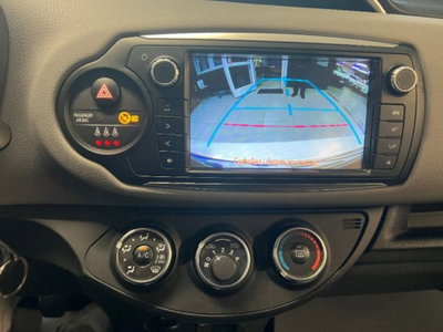 Toyota Yaris 1.0 5 porte Lounge (11)