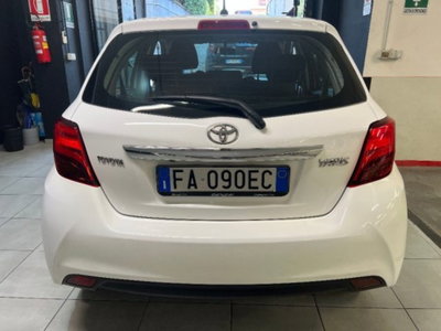 Toyota Yaris 1.0 5 porte Lounge (5)