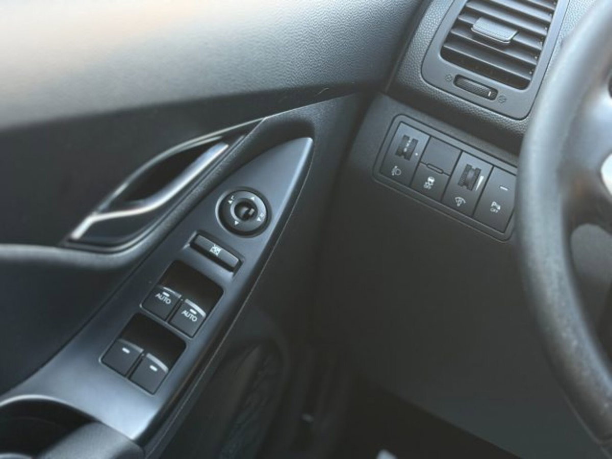 Hyundai ix20 1.4 90 CV Comfort (17)