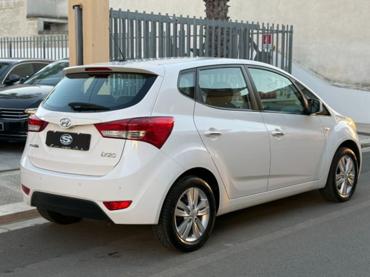 Hyundai ix20 1.4 90 CV Comfort (3)