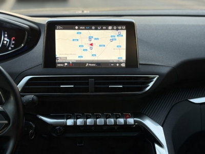 Peugeot 3008 BlueHDi 120 EAT6 S&S Business (14)