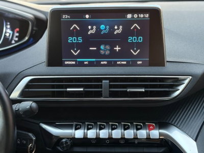 Peugeot 3008 BlueHDi 120 EAT6 S&S Business (18)
