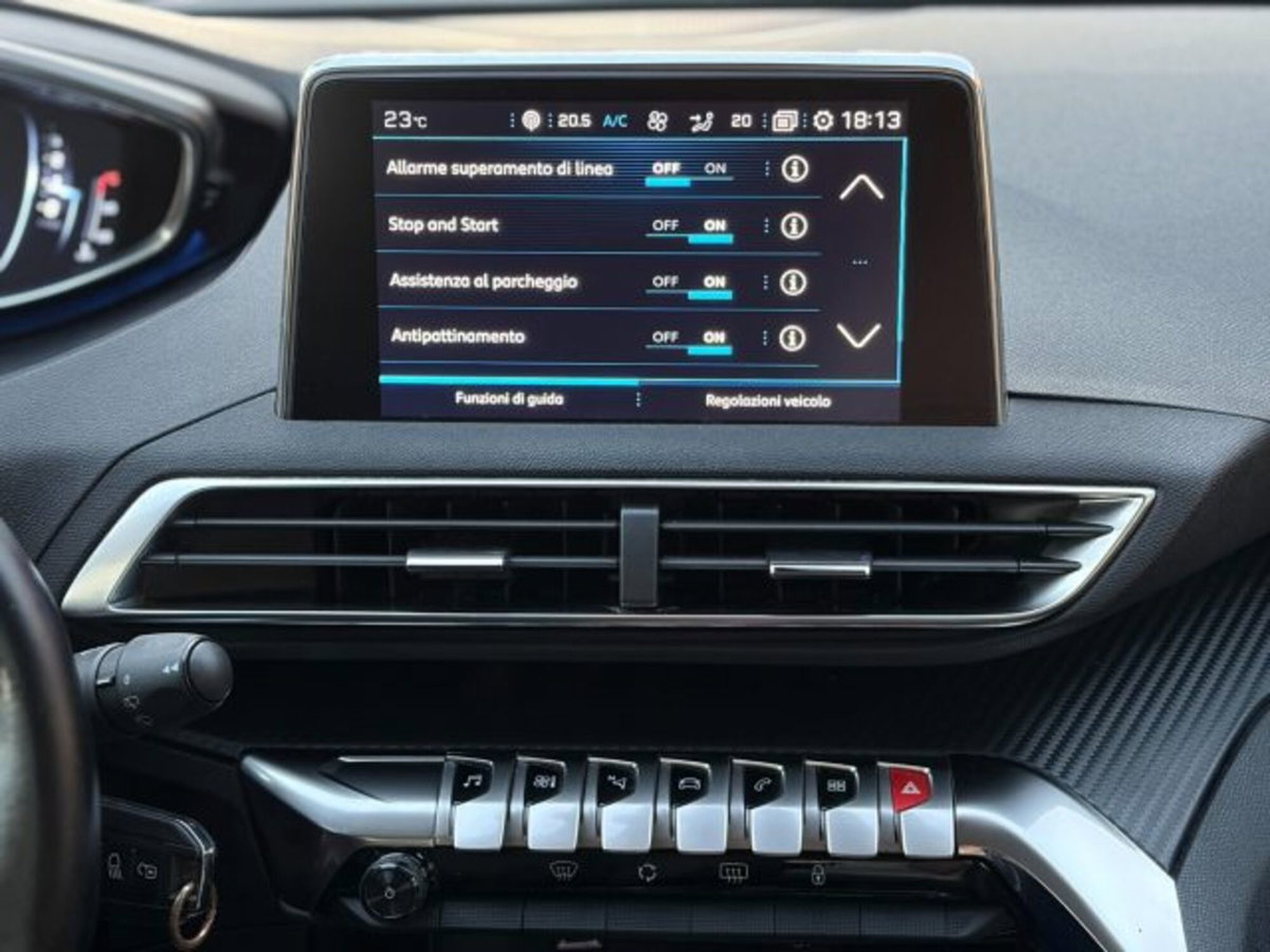 Peugeot 3008 BlueHDi 120 EAT6 S&S Business (19)