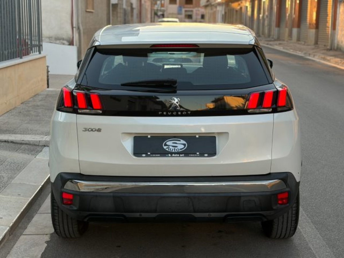 Peugeot 3008 BlueHDi 120 EAT6 S&S Business (5)