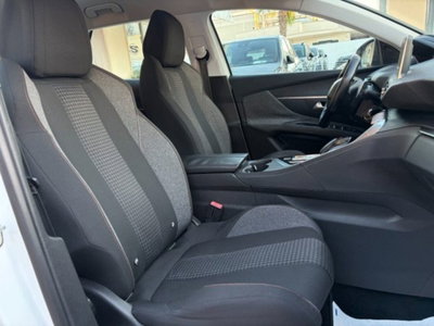 Peugeot 3008 BlueHDi 120 EAT6 S&S Business (9)