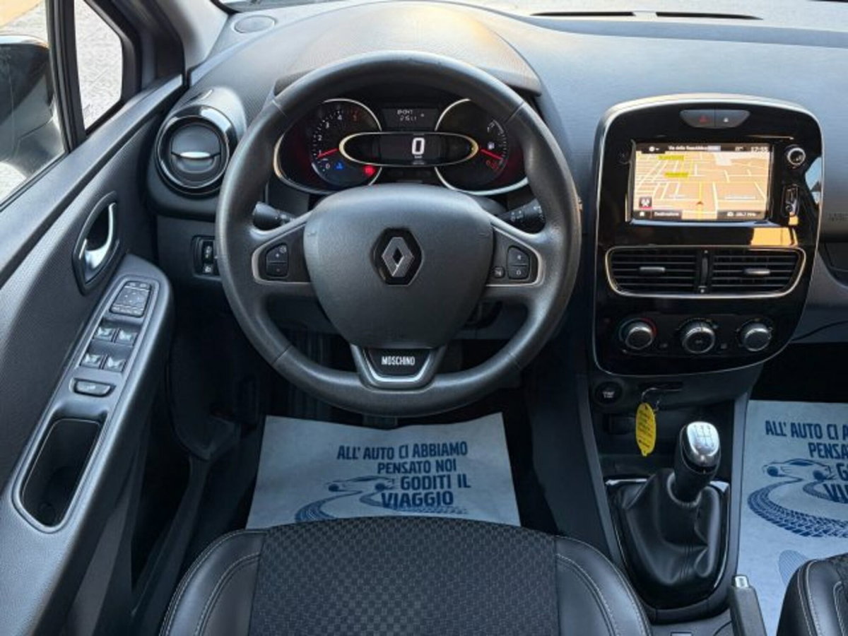 Renault Clio dCi 8V 75 CV 5 porte Moschino Life (13)