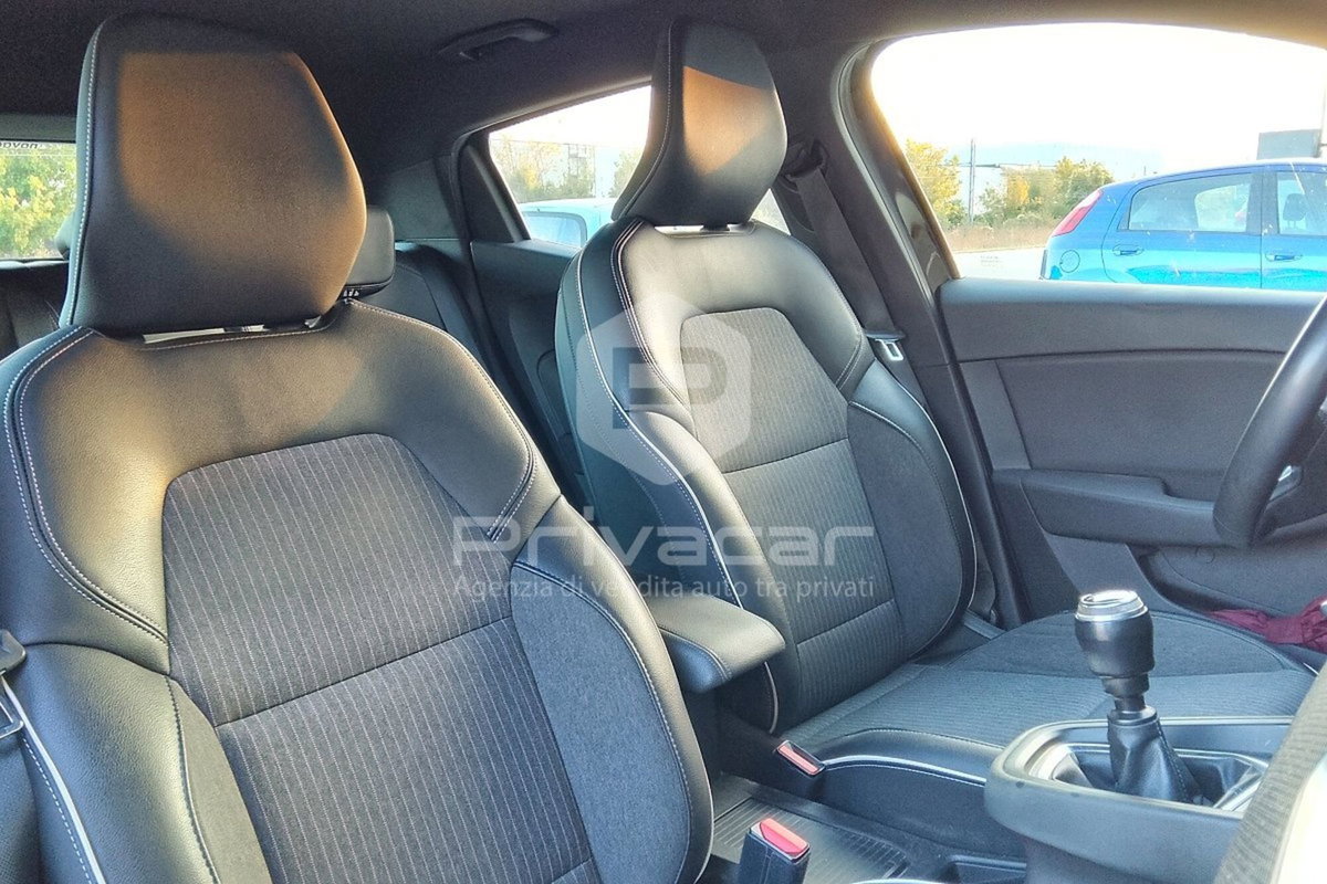 Renault Clio TCe 100 CV GPL 5 porte Intens (12)