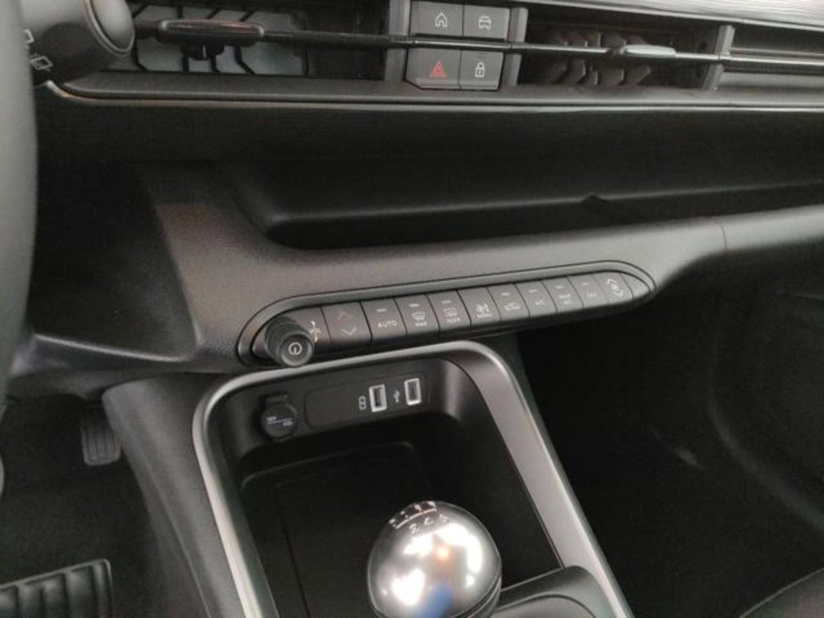Jeep Avenger 1.2 turbo Altitude fwd 100cv (8)
