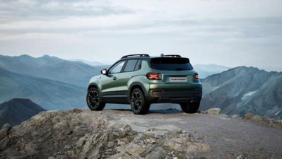 Jeep Avenger 1.2 turbo e-hybrid mhev 85th Anniversary 4xe 145cv edct6 (2)