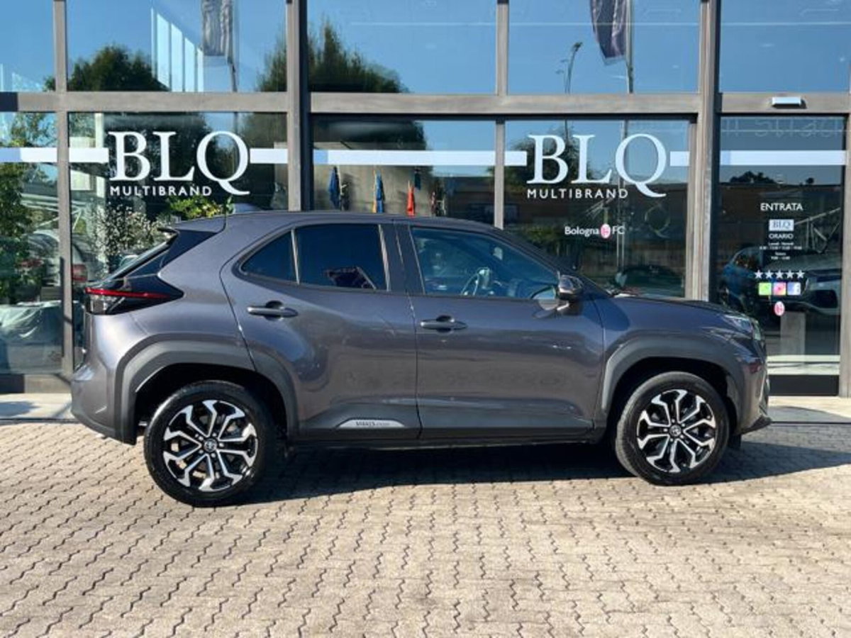 Toyota Yaris Cross 1.5h GR Sport Black Sky fwd 116cv e-cvt (4)