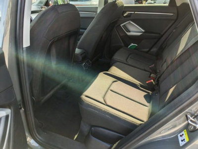 Audi Q3 45 TFSI e S tronic Business (5)
