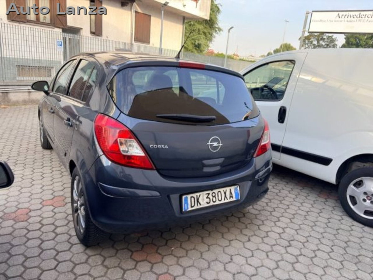 Opel Corsa 1.4 16V 5 porte aut. Enjoy (3)
