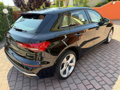 Audi A3 Sedan 30 TFSI S tronic Business (2)