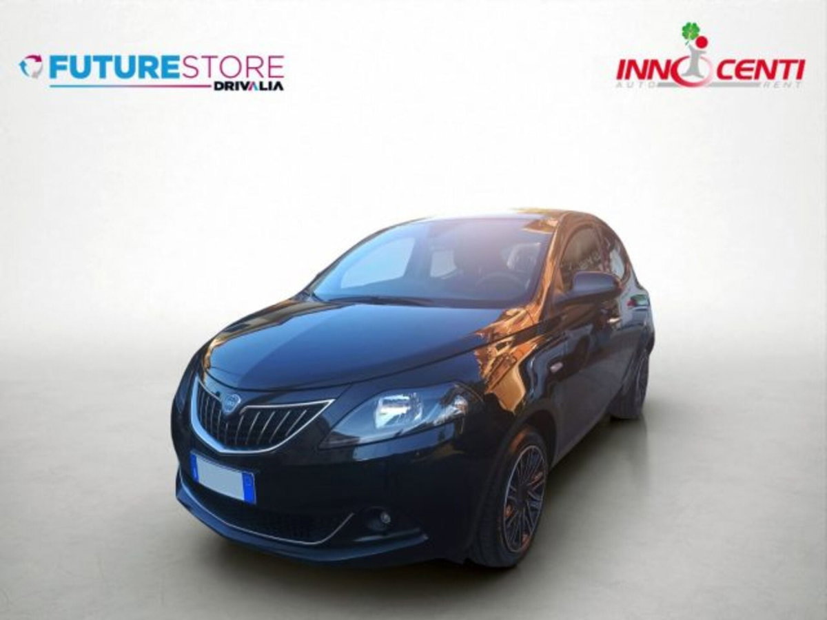 Lancia Ypsilon 1.0 FireFly 5 porte S&S Hybrid Gold Plus (2)