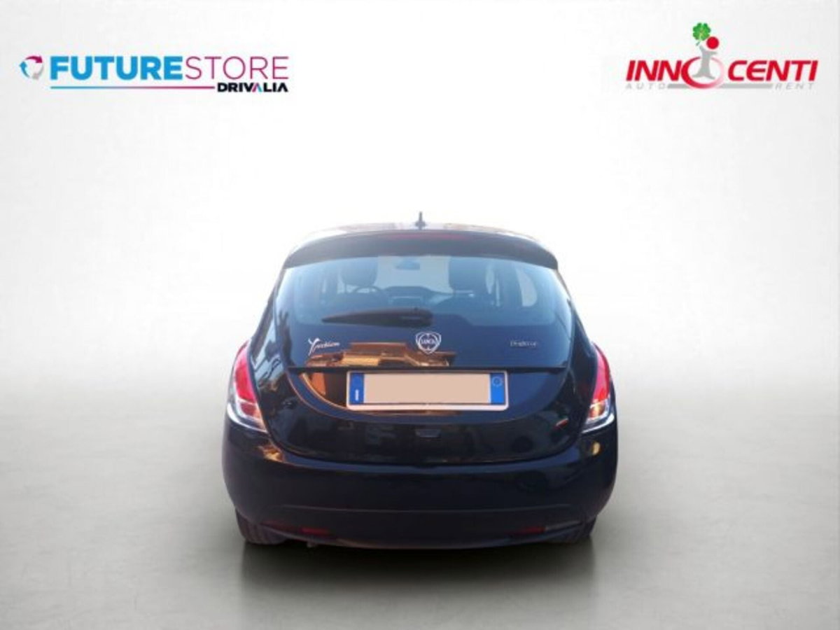 Lancia Ypsilon 1.0 FireFly 5 porte S&S Hybrid Gold Plus (4)