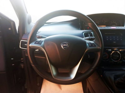 Lancia Ypsilon 1.0 FireFly 5 porte S&S Hybrid Gold Plus (7)