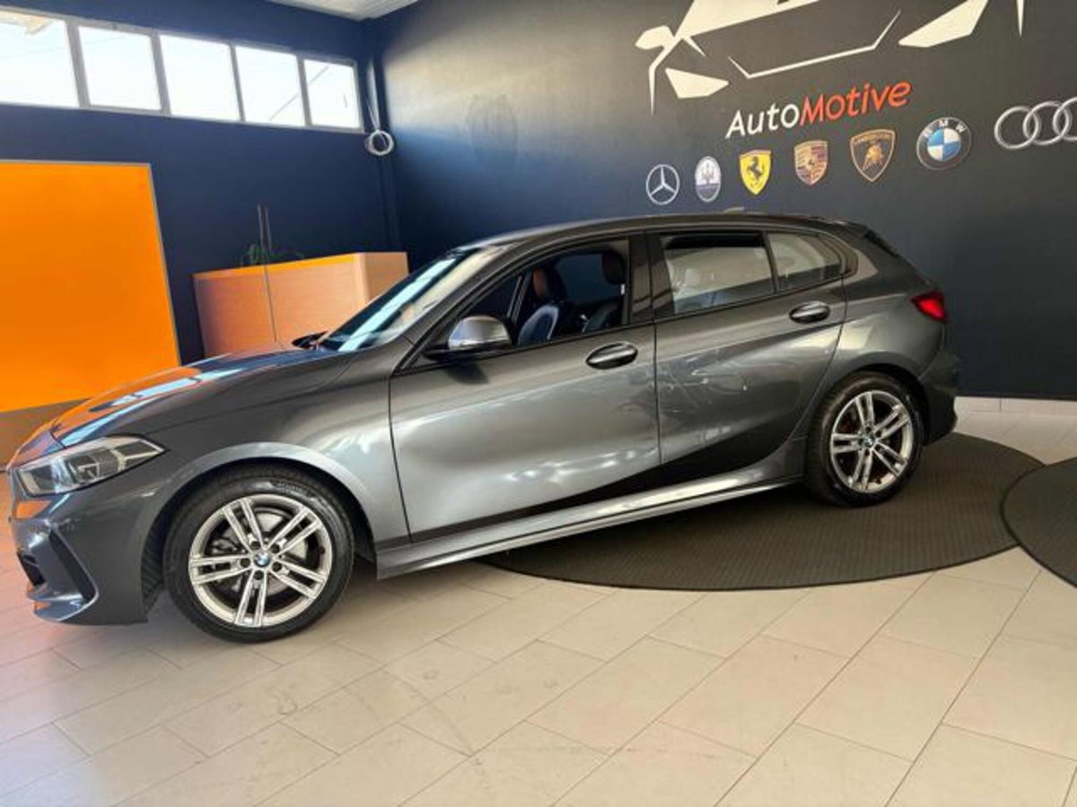 BMW Serie 1 116d 2.0 116CV cat 5 porte Attiva DPF (3)