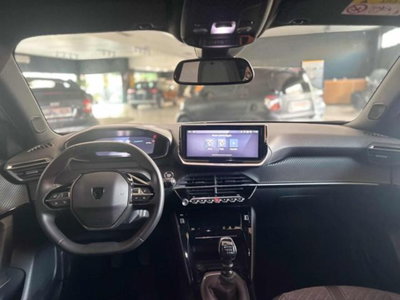 Peugeot 2008 PureTech 100 S&S Allure (7)