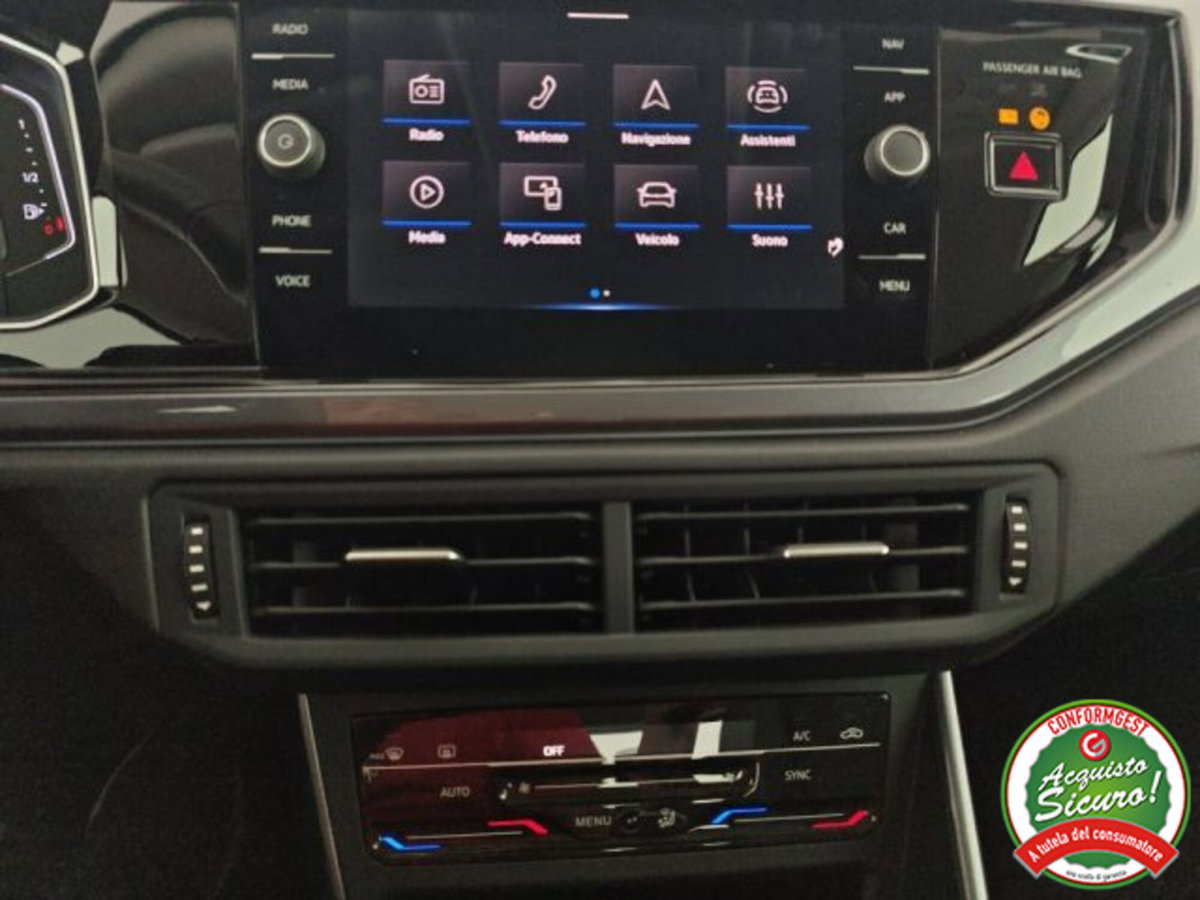 Volkswagen Polo 1.0 tsi Style 95cv (15)