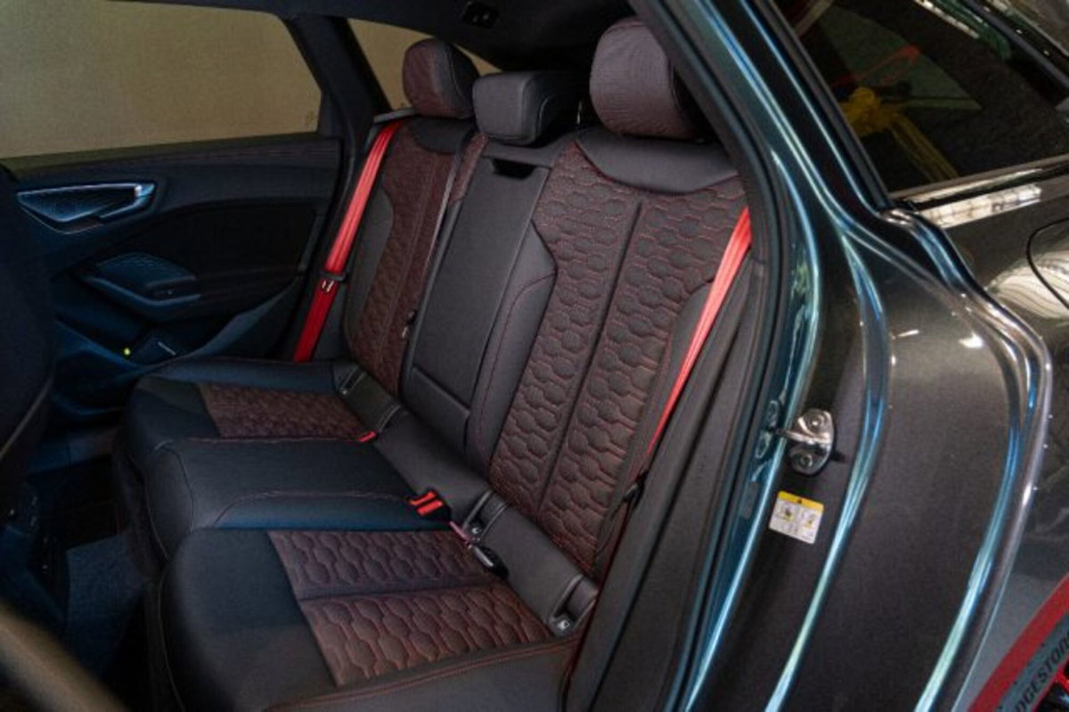Audi S5 Avant 3.0 tfsi mhev+ sport attitude quattro 367cv s-tronic (13)