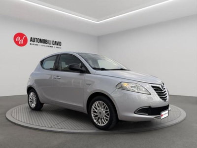 Lancia Ypsilon 1.2 69 CV 5 porte Silver (2)