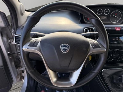 Lancia Ypsilon 1.2 69 CV 5 porte Silver (8)