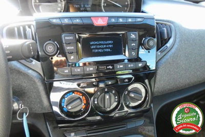 Lancia Ypsilon 1.0 FireFly 5 porte S&S Hybrid Gold Plus (19)