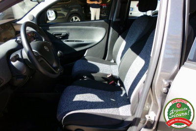 Lancia Ypsilon 1.0 FireFly 5 porte S&S Hybrid Gold Plus (9)