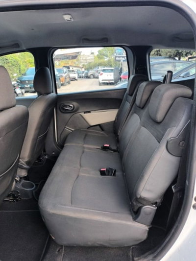 Dacia Lodgy 1.5 dCi 8V 110CV 5 posti Prestige (6)