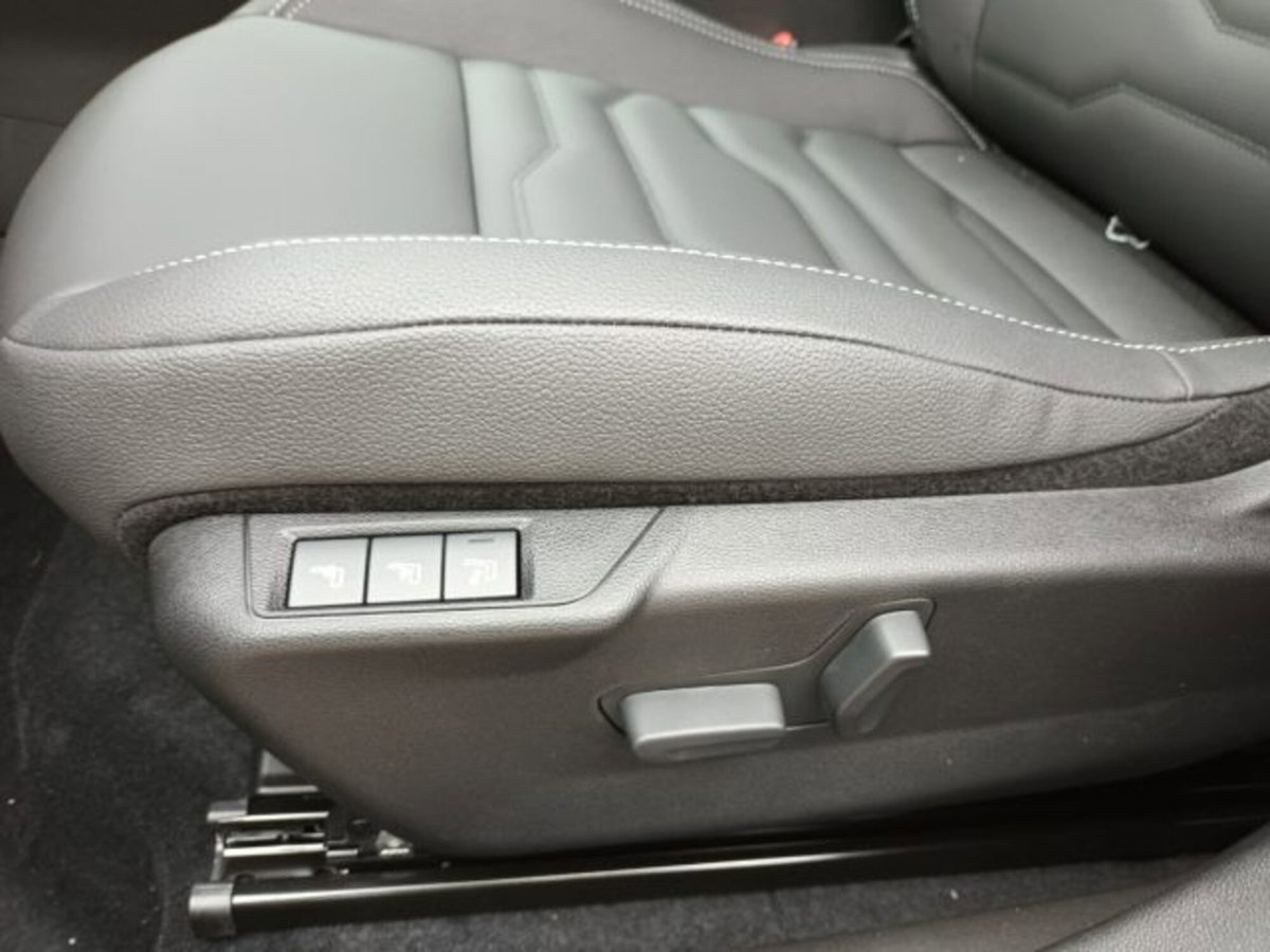 Jeep Avenger 1.2 turbo Summit fwd 100cv (15)