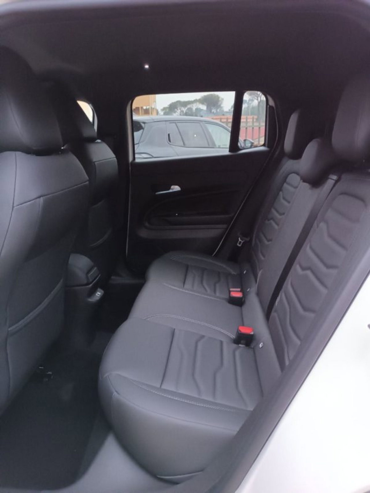 Jeep Avenger 1.2 turbo Summit fwd 100cv (8)