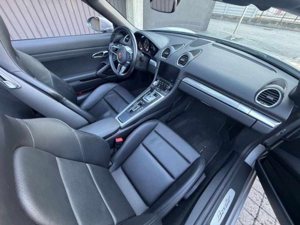 Porsche 718 Boxster  Boxster 2.0 T (13)