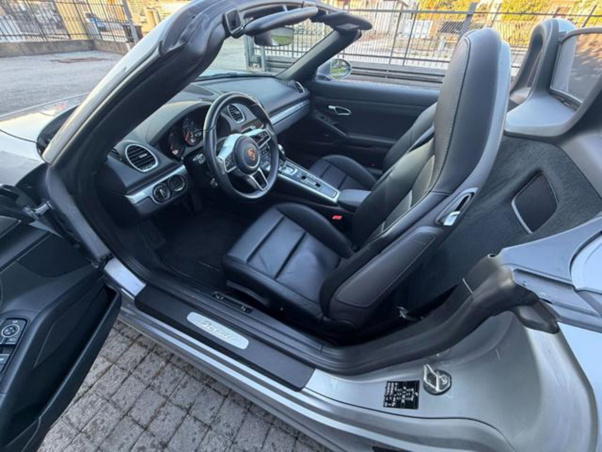 Porsche 718 Boxster  Boxster 2.0 T (9)