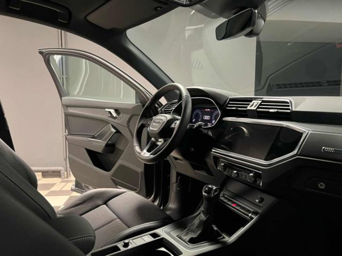 Audi Q3 Sportback 35 TDI quattro S tronic S line edition (16)