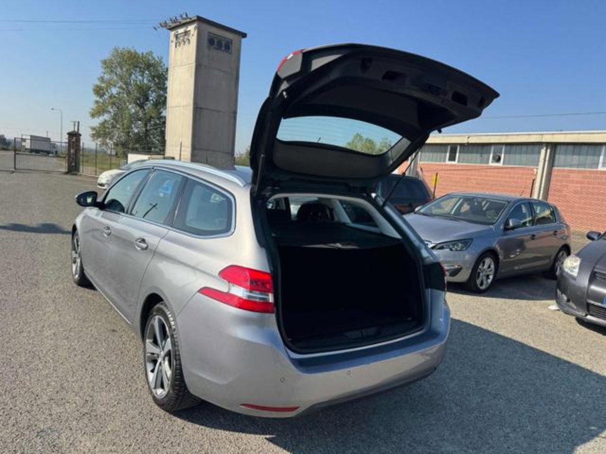 Peugeot 308 SW BlueHDi 150 S&S EAT6 Business (6)