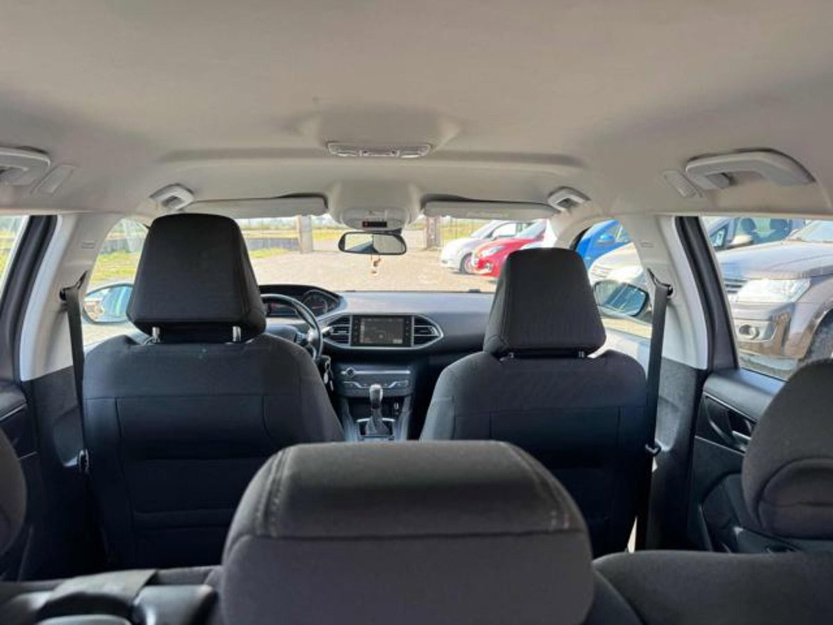 Peugeot 308 SW BlueHDi 150 S&S EAT6 Business (7)