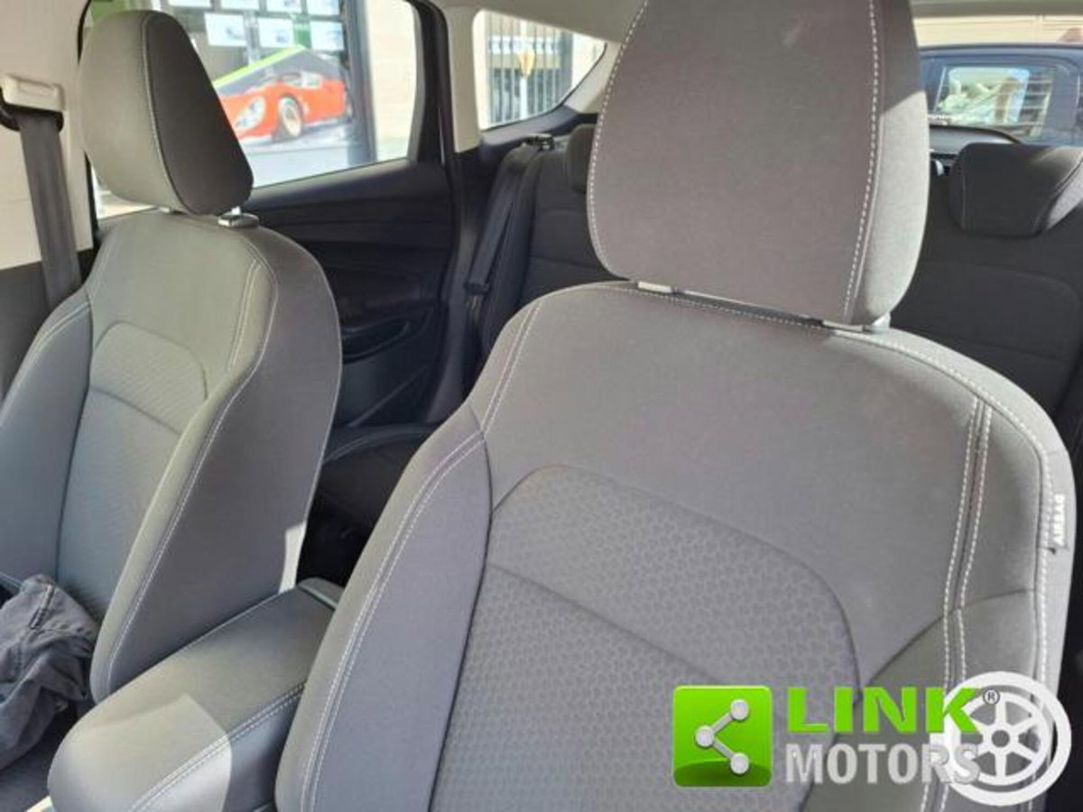 Ford Kuga 1.5 EcoBoost 120 CV S&S 2WD Business (18)