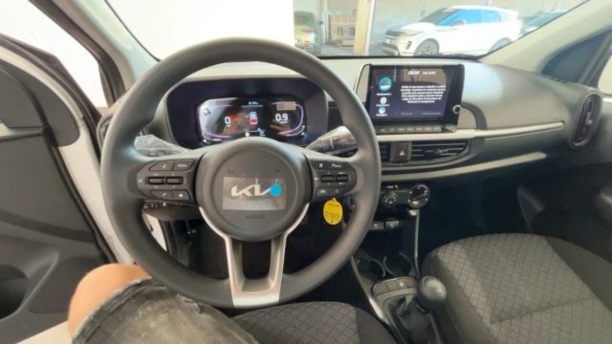 Kia Picanto 1.0 gdi Urban (3)