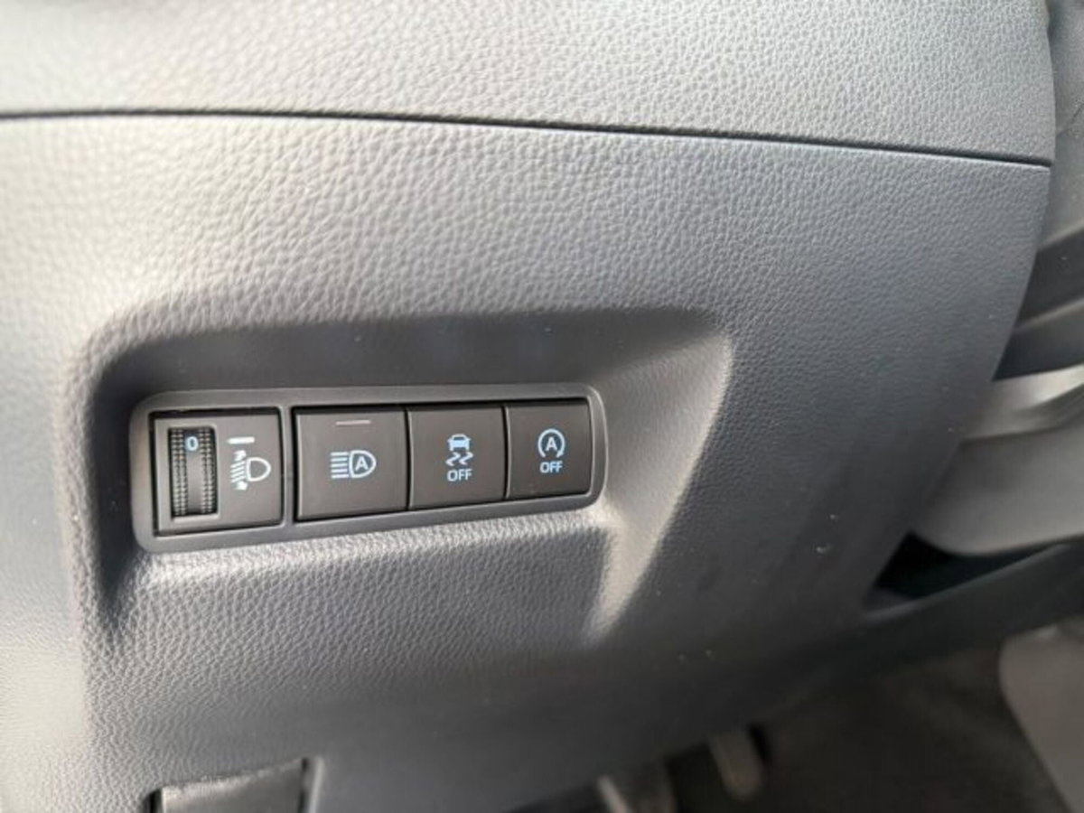 Toyota Aygo X 1.0 Active 72cv (16)