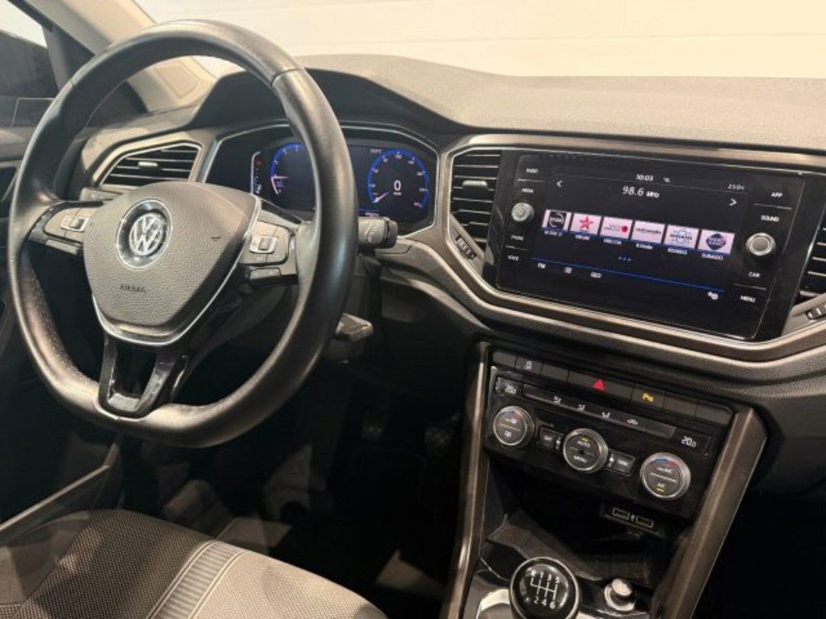 Volkswagen T-Roc 1.0 tsi Style 115cv (11)