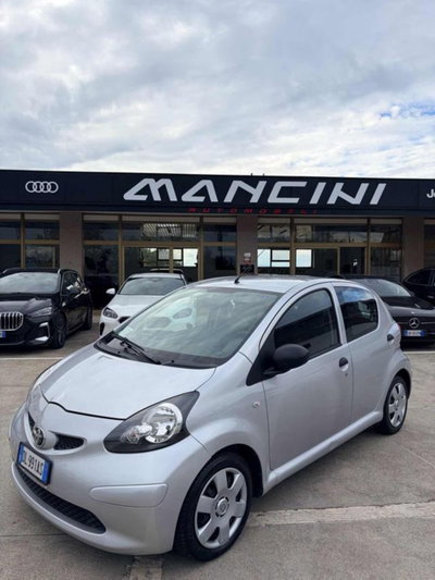 Toyota Aygo 1.0 12V VVT-i 5 porte usata