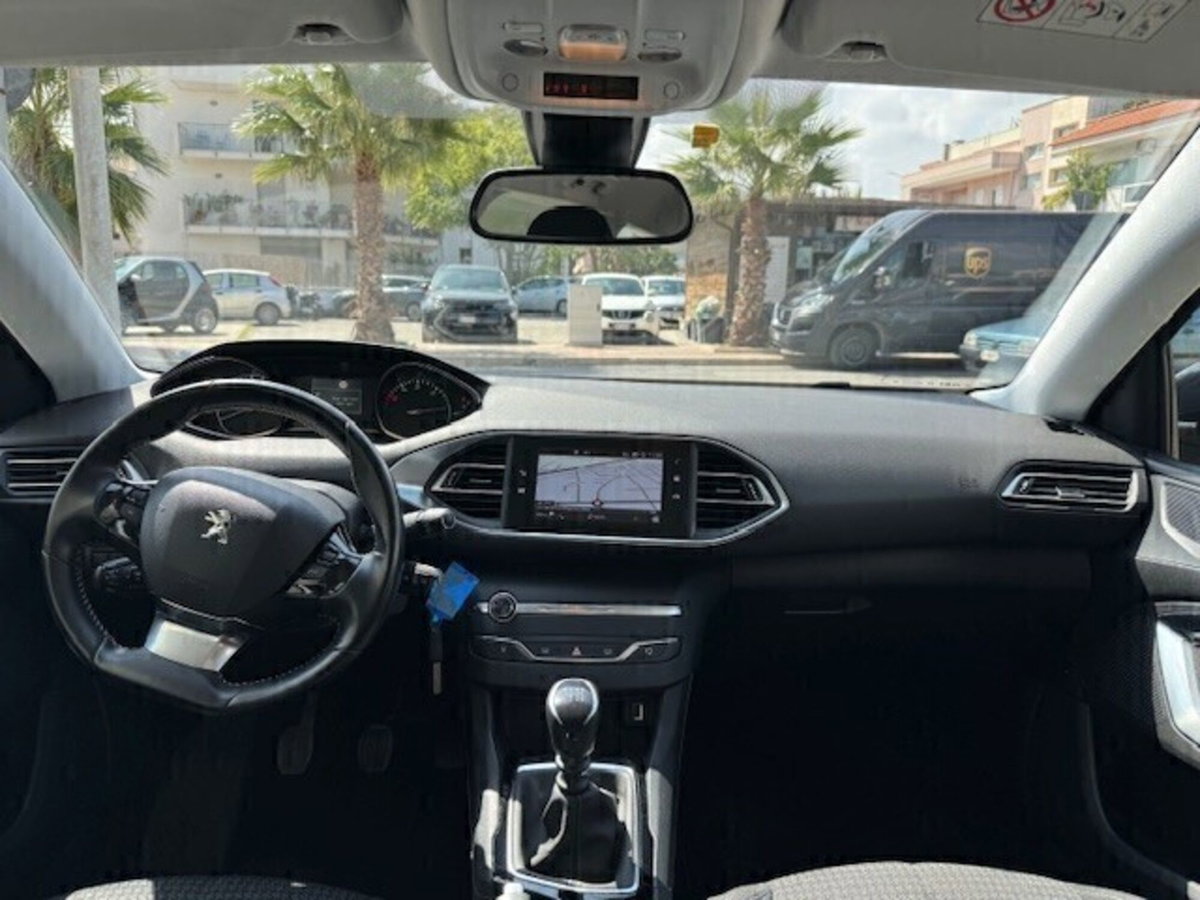 Peugeot 308 SW BlueHDi 130 S&S GT (9)