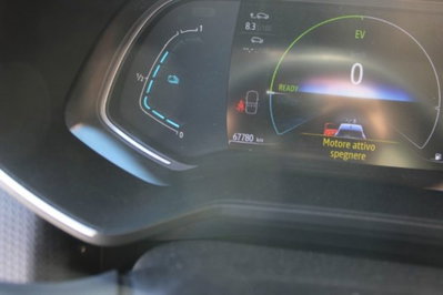 Renault Clio Full Hybrid E-Tech 140 CV 5 porte Business (9)