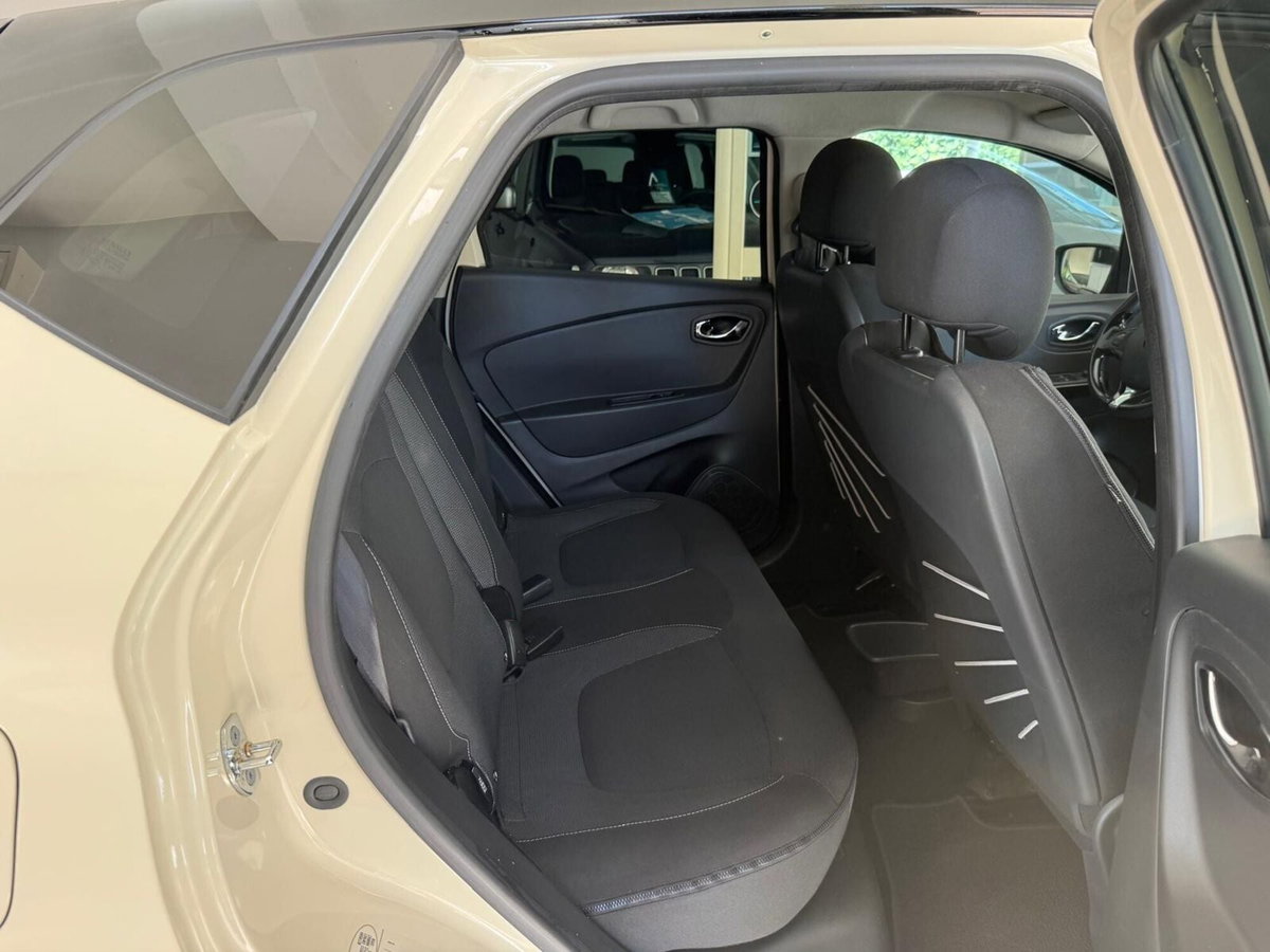 Renault Captur 1.5 dCi 8V 90 CV Start&Stop Energy R-Link (13)