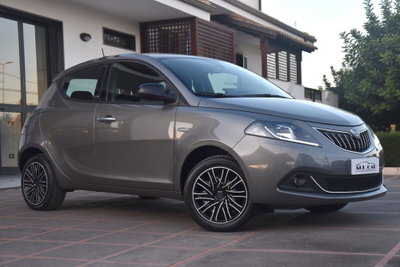 Lancia Ypsilon 1.0 FireFly 5 porte S&S Hybrid Gold Plus usata