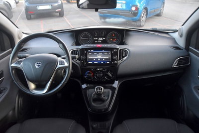 Lancia Ypsilon 1.0 FireFly 5 porte S&S Hybrid Gold Plus (10)
