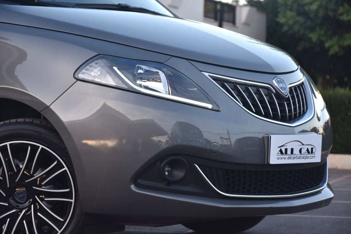 Lancia Ypsilon 1.0 FireFly 5 porte S&S Hybrid Gold Plus (16)
