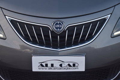 Lancia Ypsilon 1.0 FireFly 5 porte S&S Hybrid Gold Plus (17)