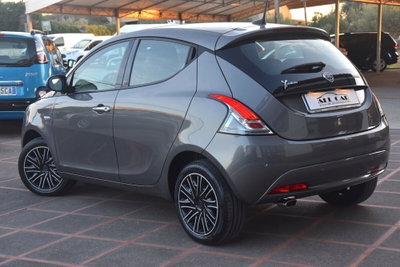 Lancia Ypsilon 1.0 FireFly 5 porte S&S Hybrid Gold Plus (5)