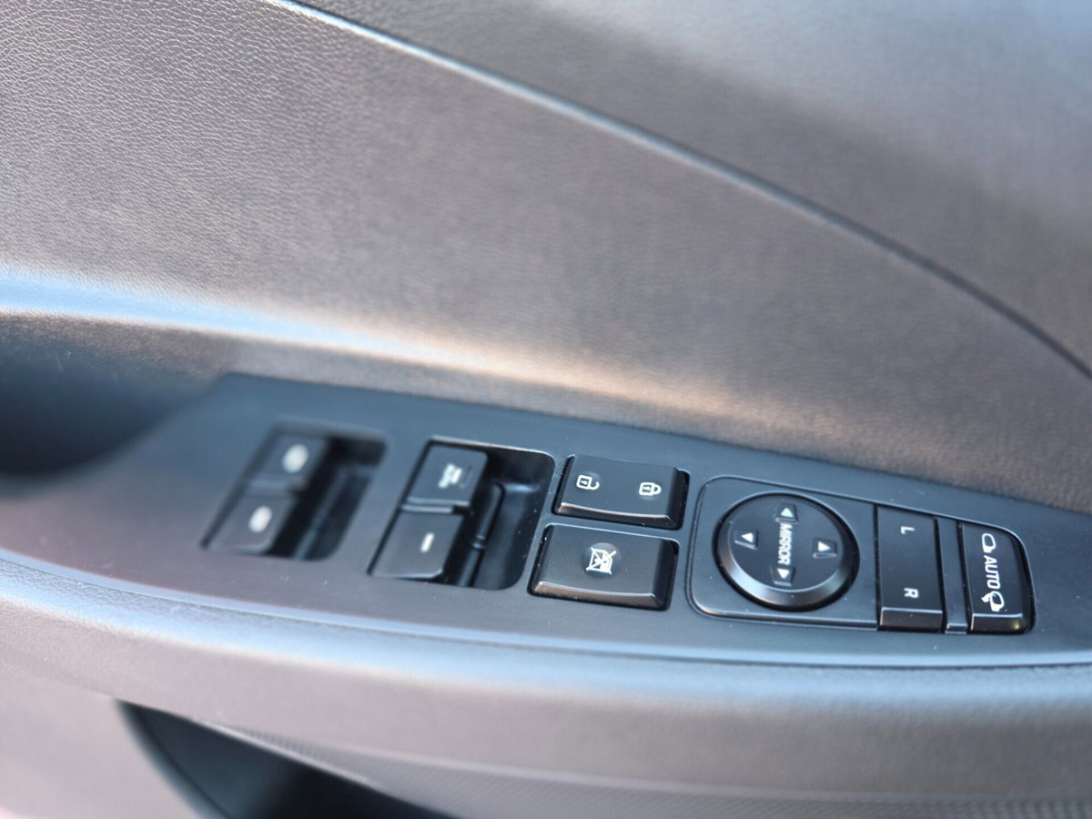 Hyundai Tucson 1.7 CRDi Sound Edition (12)